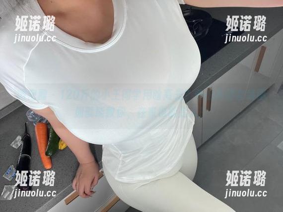 120斤的小王同学 微密圈 - 120斤的小王同学用啥高光?他的高清套装图册就能教你,在家也能是人!
