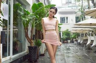 写真尽展：爱丝的美丝球童玩起了球，球场见真章！