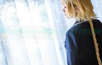 那个撑起毛衣的Akisoso秋楚楚，让我忍不住想为她画壁纸。