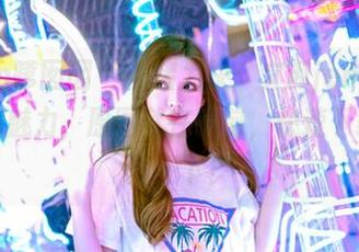 Feilin嗲囡囡 - 一睹为快：文芮jeninfer御姐的魅力，原图就在眼前，快速下载来体验一下！