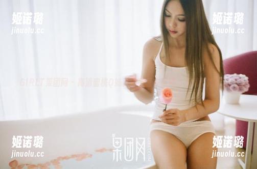 GIRLT果团网 - 高清蜜桃Q妹儿，圣诞在召唤，下载不如行动！