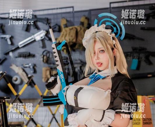 KANEKO_咔喵的私房美图：职业装，真能引发我对工作的新期待吗？