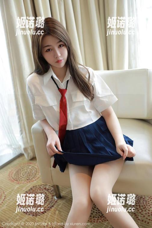 MFStar模范学院 - 就让这组原图里的许诺Sabrina校服，带我回到那个不懂爱情的年纪吧。