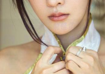 TuiGirl - 又一家“赵惟依”的职装秀，美图排列，资源也是偷偷地流露了点情绪。