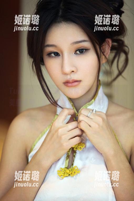 TuiGirl-赵惟依 TuiGirl - 又一家“赵惟依”的职装秀,美图排列,资源也是偷偷地流露了点情绪。