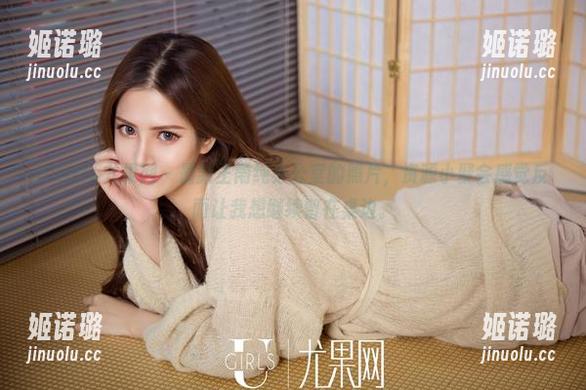 UGirls尤果网 - 最新王雨纯办公室的照片，资源小聚会感觉反而让我想继续留在桌边。