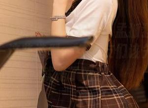 Xiuren秀人网 - FoxYini孟狐狸的花嫁合集——这些造型，女朋友们该先画出来就是了吧！