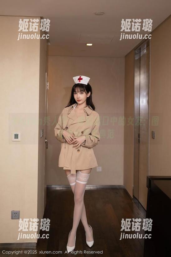 Xiuren秀人网-唐翩翩 Xiuren秀人网 - 唐翩翩口中的女友:图库里的潮流典范
