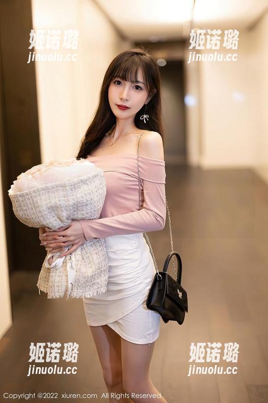 Xiuren秀人网-夏晓Maggy Xiuren秀人网 - 夏晓Maggy与浴缸的不解之缘,资源都在这组写真里,让人忍不住想深究。
