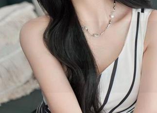 Xiuren秀人网 - 决定了！今天的私拍主角是孟狐狸FoxYini的美脚，论如何把脚丫子也拍得有范儿。