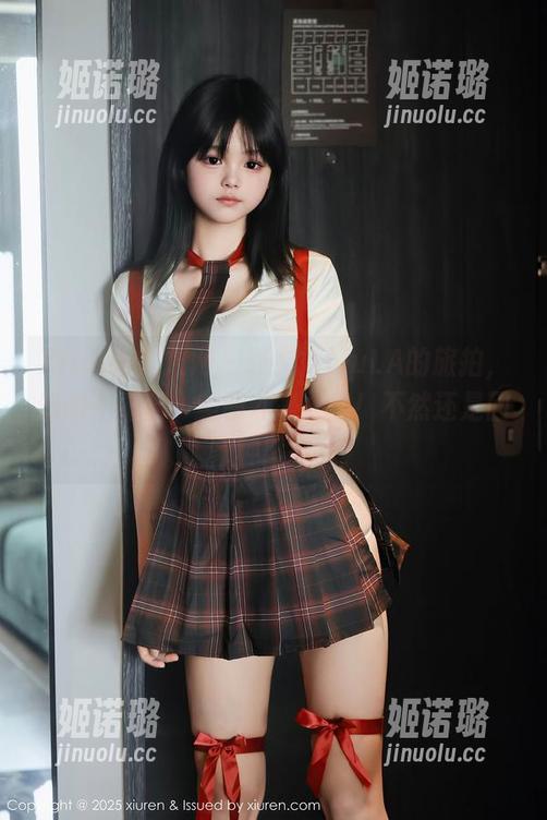 Xiuren秀人网 - 张文妍MuLA的旅拍，器材不重要，美图才是关键！不然还是回家种田吧。