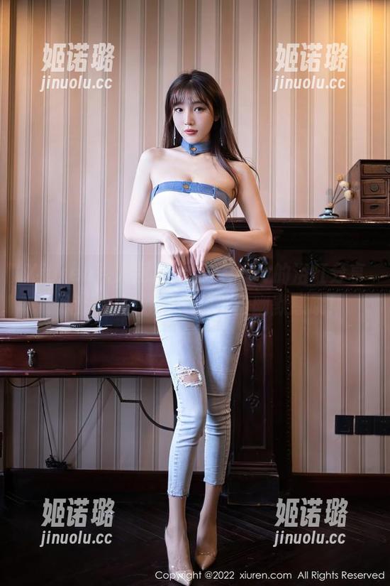 Xiuren秀人网-晓梦may Xiuren秀人网 - 看晓梦may的浴缸分享,泡澡的时候要记得带上幽默感哦!