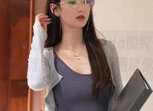Xiuren秀人网 - 杏子Yada的纯白，连云朵都感到压力了——原图带你云游