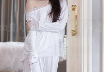 Xiuren秀人网 - 樱桃小阑子海边图包，高清之下，海怪也嫉妒