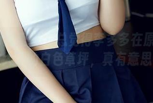 YouMi尤蜜荟 - 总觉得李多多在原图里是放大了的白色草坪，真有意思！