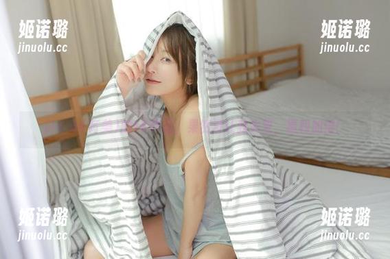 いくみ(育美)的JK作品，果然没让我失望，福利加倍！