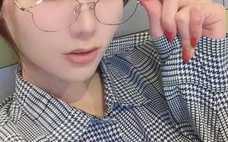 学妹写真集新上线！けん研分享的是哪种“古灵精怪”的调调？