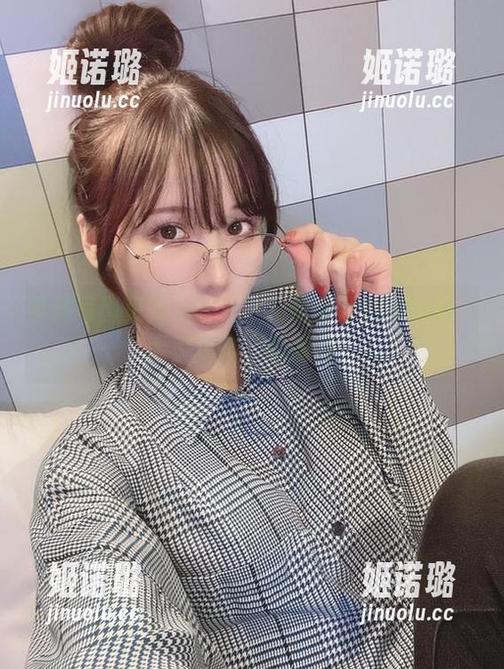 学妹写真集新上线！けん研分享的是哪种“古灵精怪”的调调？