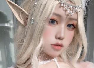 图片里的哈特帕克，和一笑芳香沁的角度真让人多想。