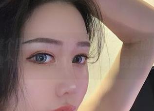 微密圈 - 整个图册都在对你传达：不爱笑的赛琳的奶牛女仆可是个别具一格的角色，别说我没提醒你啊。