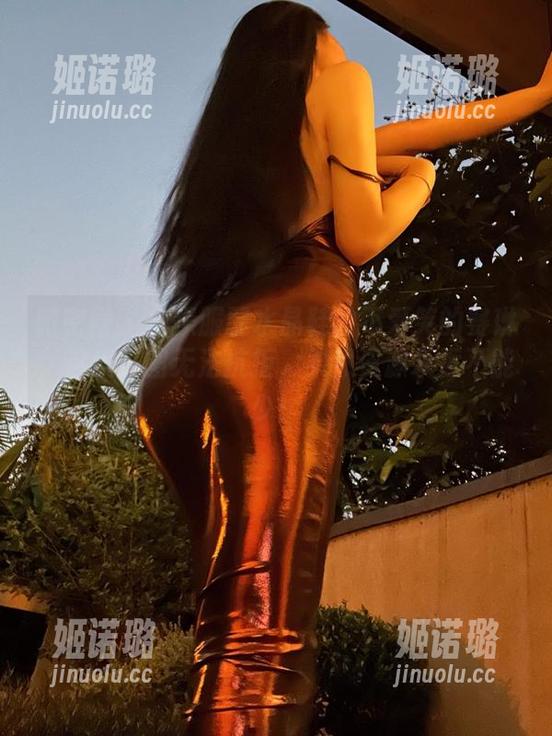 不爱笑的赛琳 微密圈 - 体操服配水晶鞋的不爱笑的赛琳,这组美图无法抗拒,果然资源永远不能少!