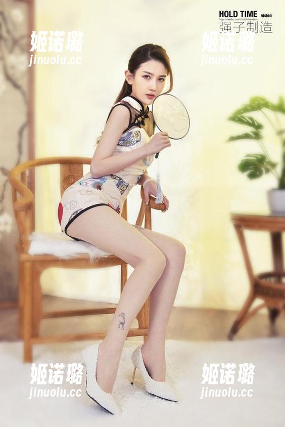 丽柜 - 钟情带来的海边图集——全套照，快把沙子拍成情诗。