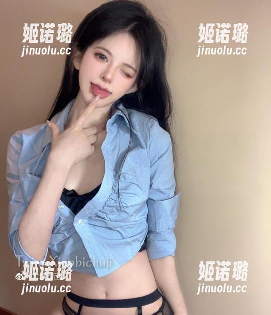 又是倦倦喵的粉色写真更新，搞得我也开始想要穿粉色了，真是离谱。