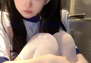 吉他妹妹又来啦：倦倦喵的定制摄影作品，不仅仅是画面！