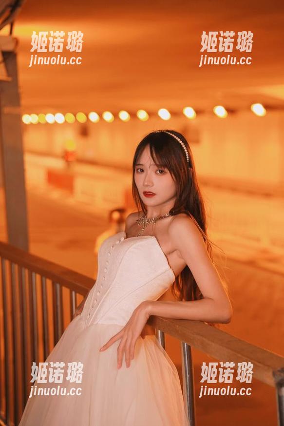 兔子Zzz不吃胡萝卜的私拍：一份看似“清纯”的资源，实际上暗藏玄机。