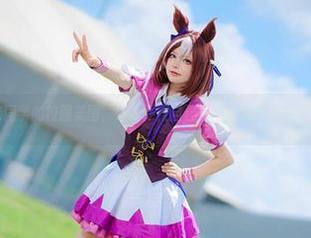 看六二二同学的校服美图，让我怀疑自己当年穿的到底算不算校服？
