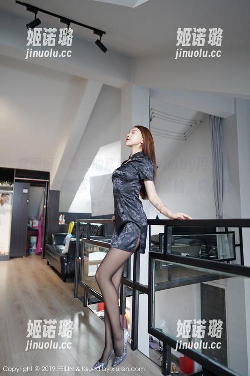 嗲囡囡 - 最新的欣欣Rubybaby用“黑白”来讲故事，表面冷冷清清的，内心却是另一番风景？
