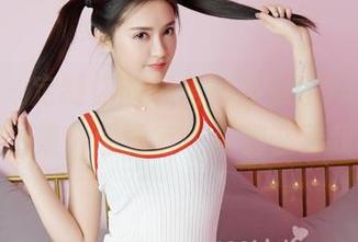 嗲囡囡 - 定制你的视角，陈雅漫VICKY的油亮图集，感觉每一张都在看我呢。