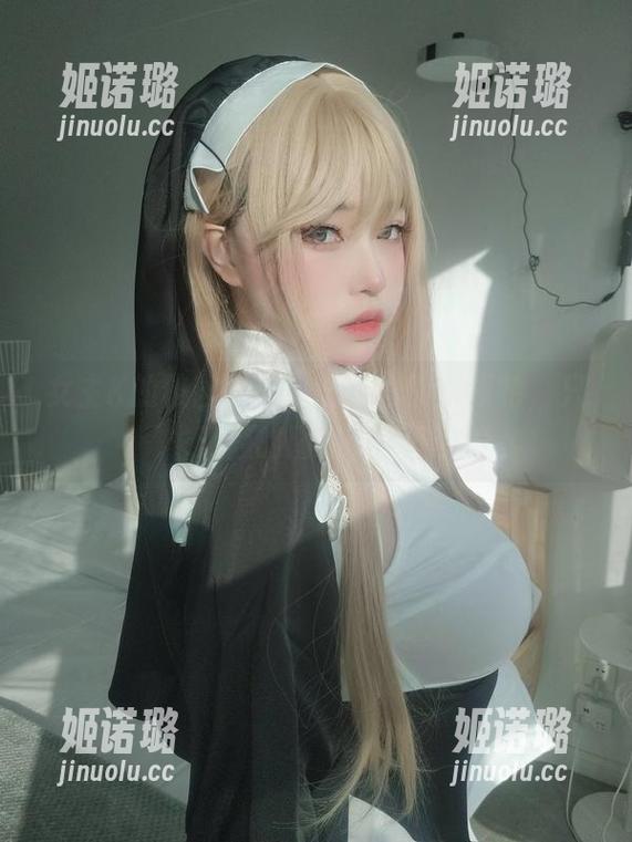 女主K 女主K的校园原图:上课也能当模特,只求清静的图书馆清晨!