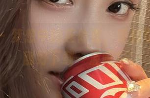 微密圈 - 梦想中的连体衣，受奶雯庇佑，刚好下载一波吧？