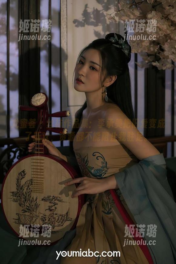 尤蜜荟 - 丝袜作品集：李承美把旧爱变成了新欢，资源都不能阻止我驻足。