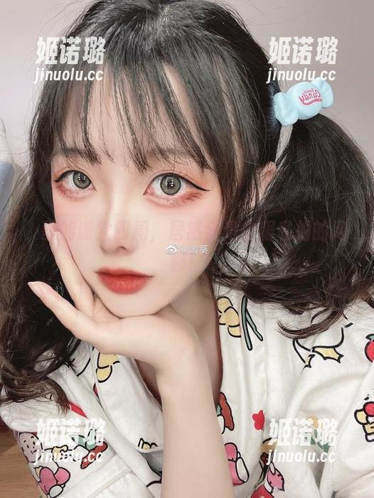 嶋葵 嶋葵的课堂四周,居然全是校服私拍的闲聊!