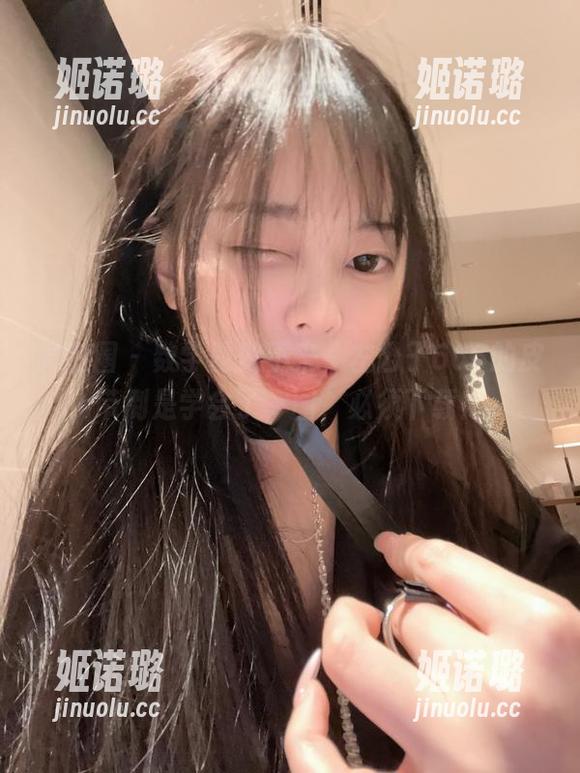 左公子666 微密圈 - 数学题做不来,左公子666的皮带倒是学会了,图,必须下载!