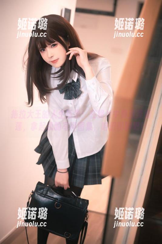 拖拉大王 拖拉大王的人生哲学:在照片中葬送芙莉莲,拿起我的写真图集,咱们聊聊吧!
