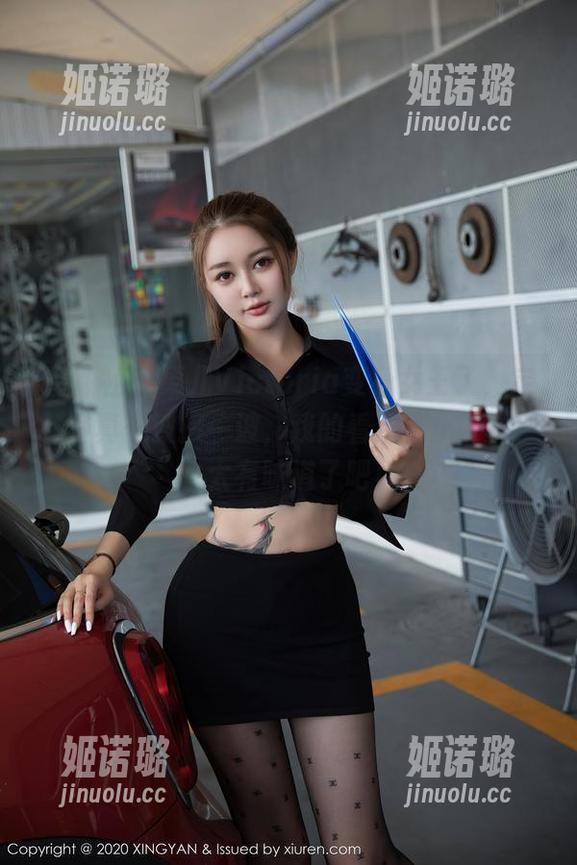 星颜社-果儿Victoria 星颜社 - 果儿Victoria变身女王了,定制写真一波接一波,我的看点不止于此,也太有味道了吧!