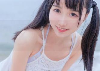 木棉棉OwO与那些女孩：网盘里的合集正直让人意外的眼前一亮。