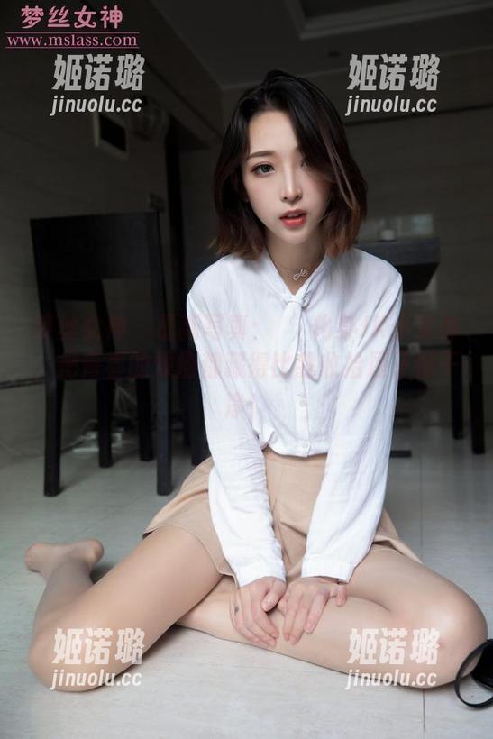 梦丝女神-玥玥 梦丝女神 - 最新写真:玥玥化身JK小女神,把青春的烦恼都藏得比我收拾屋子都干净!
