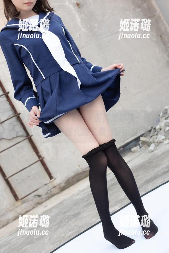 森萝财团 森萝财团很懂!JK水手服高清原图,随便一拍就是学生时代的气息,梦回校园...