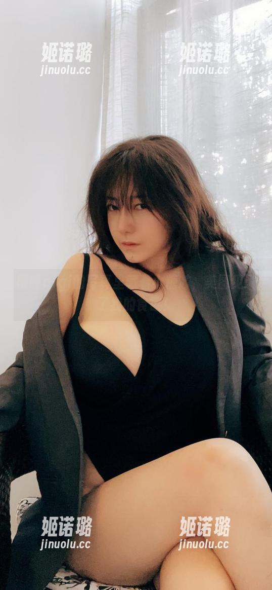 樱晚gigi的写真里藏着小糖芯，美图见证了我的食欲！