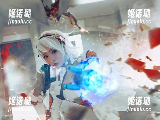 波萝社-AngelaLee李玲 波萝社 - 图集分享:AngelaLee李玲的女王范儿,敢问这服装怎么挑的?