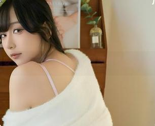浅安安的无圣光探索：黑胶带的另类姿态