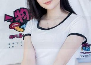 物恋传媒 - 这个高清图集也太过瘾了，Elise的礼服穿搭，越看越想找一个同款。
