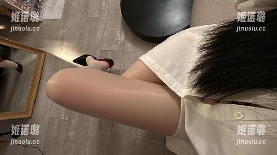 微密圈 - 高清图册：玫桃泡芙的职业装就该这样被曝光