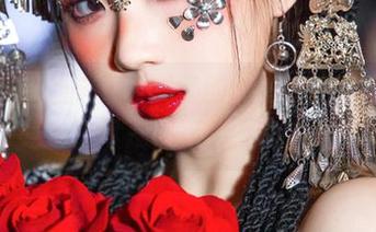 你见过瓦斯塔亚小龙虾的私房“魔女莉莉丝”吗？这可是神秘加持的小宇宙。