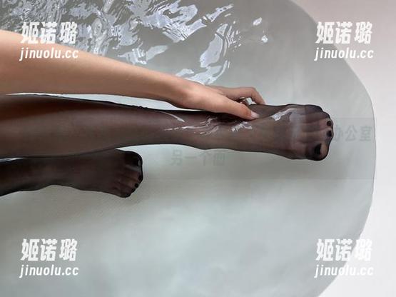 微密圈 - 忘掉乏味的桌子！禅院熏免费图册里的办公室另一个面