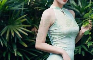 秀人网 - 图集中的初梦瑶，穿皮衣就像是误入了他人的青春